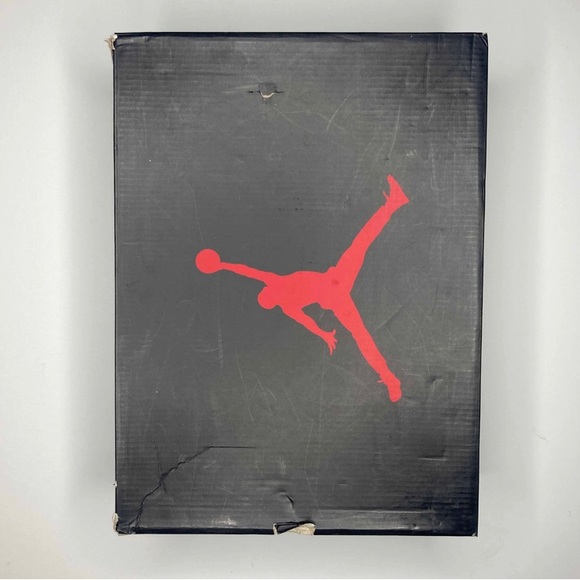 Air Jordan 6 Retro 'Maroon' (2015)

Size 11.5 - Picture 8 of 9